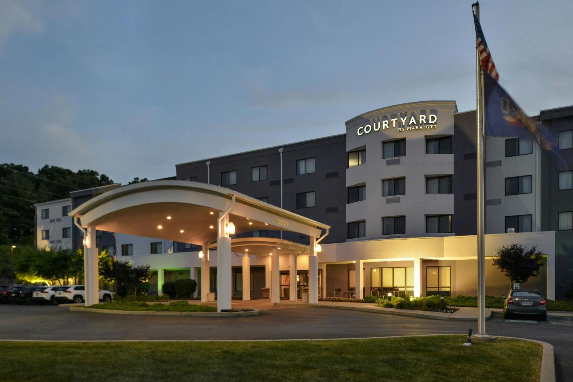 Courtyard By Marriott Harrisburg Hershey Exteriör bild