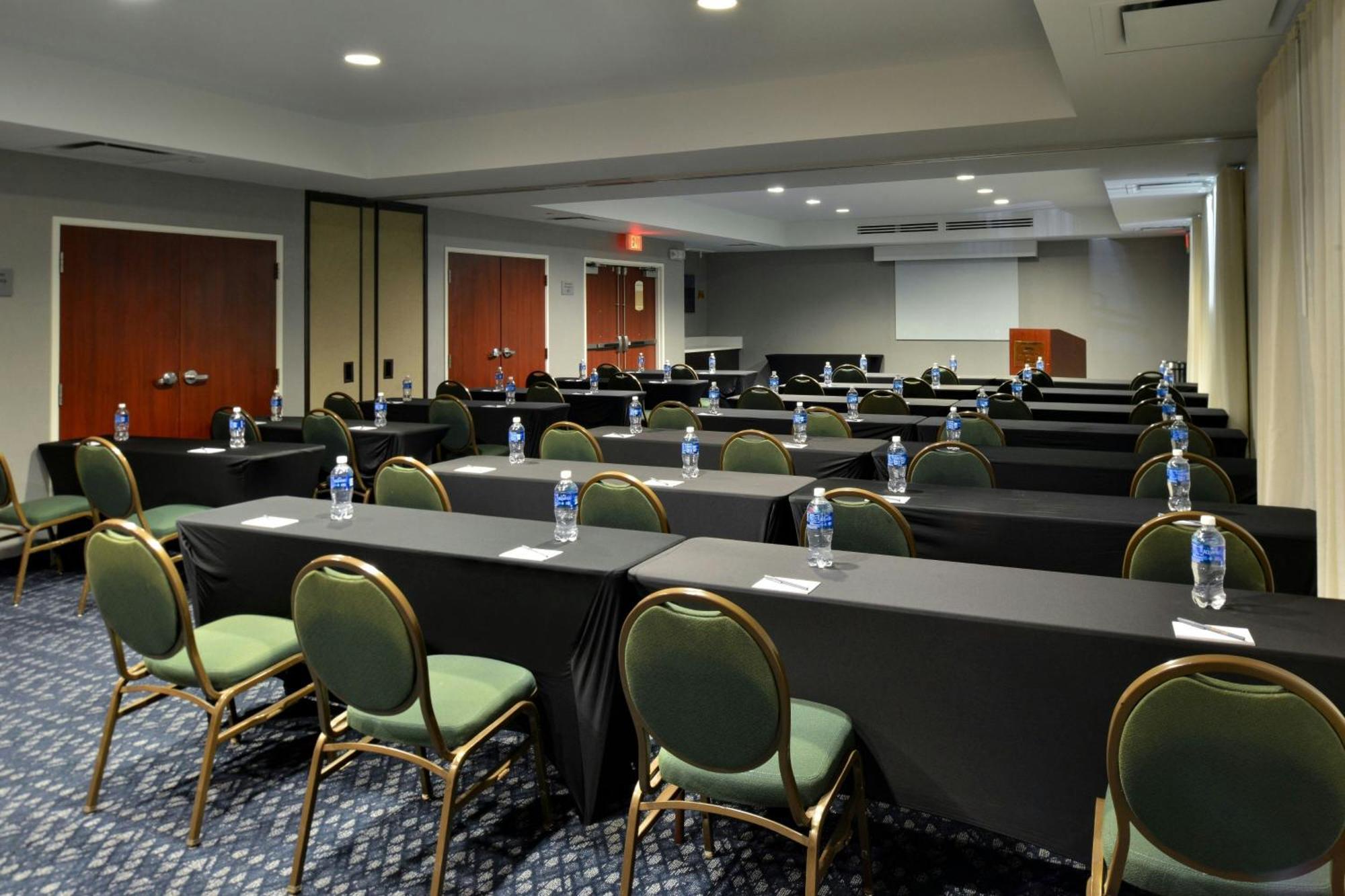 Courtyard By Marriott Harrisburg Hershey Exteriör bild