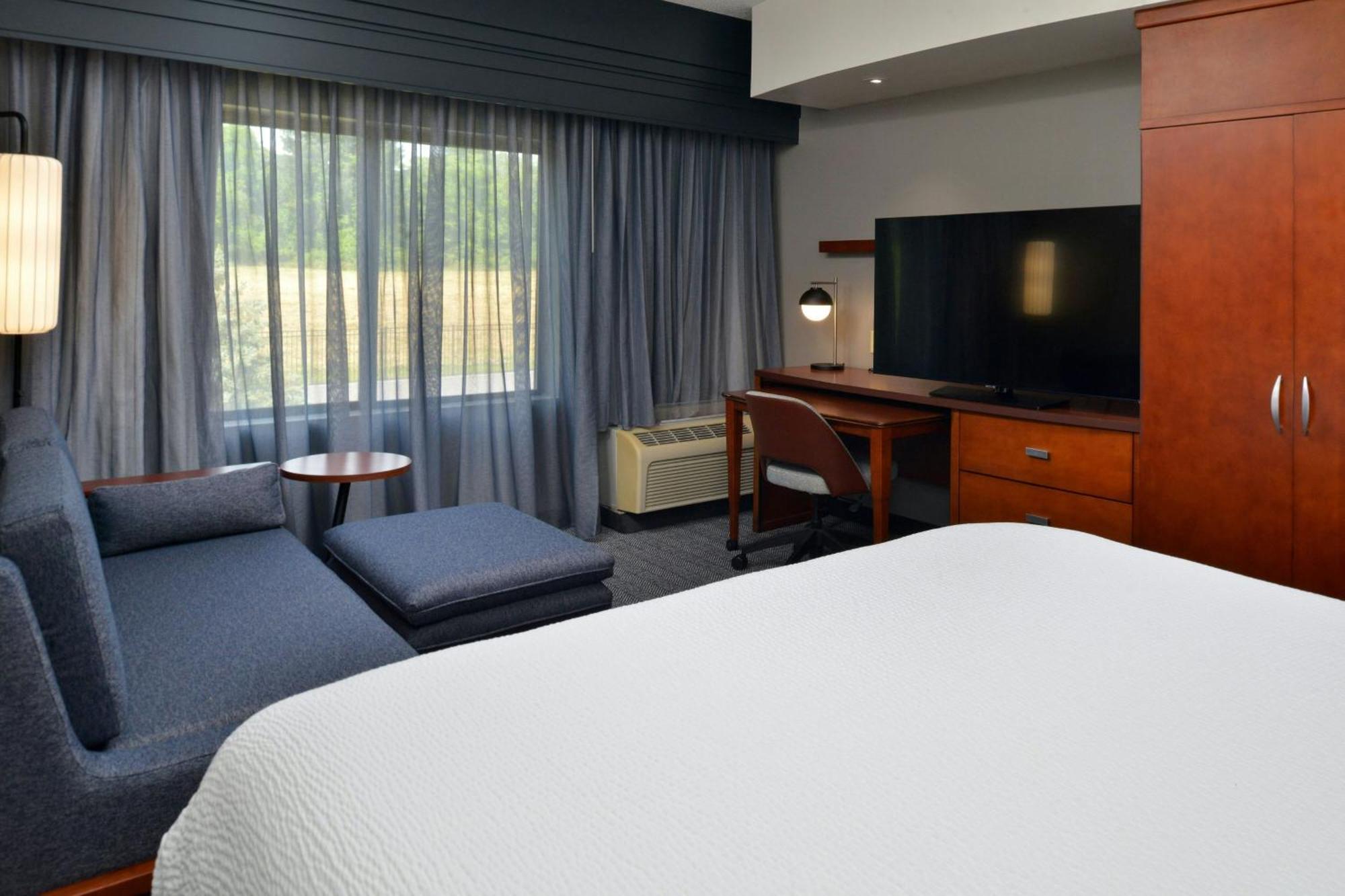 Courtyard By Marriott Harrisburg Hershey Exteriör bild