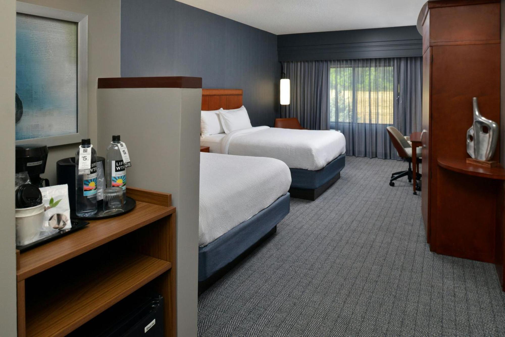 Courtyard By Marriott Harrisburg Hershey Exteriör bild