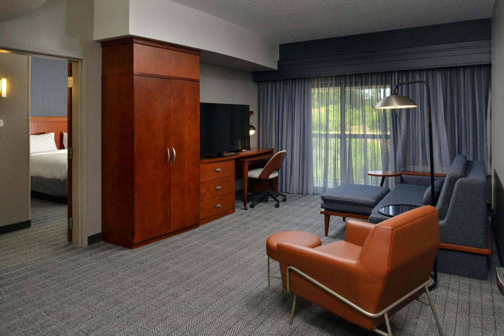 Courtyard By Marriott Harrisburg Hershey Exteriör bild